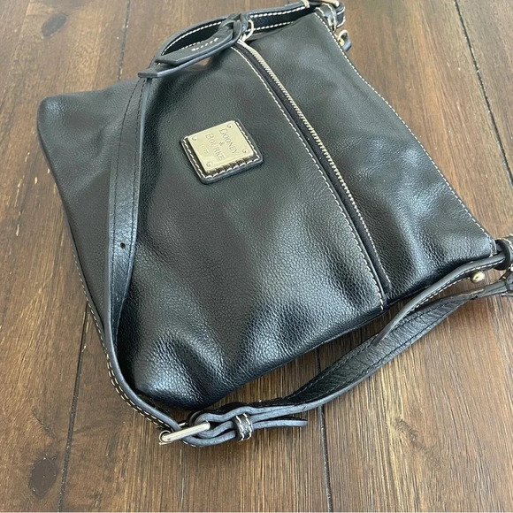 Dooney & Bourke pebbled leather bag - Picture 13 of 15